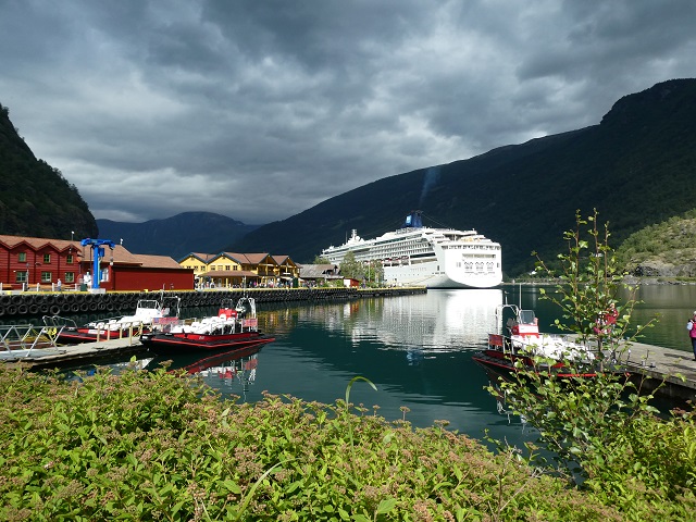 Flam Shore Excursions